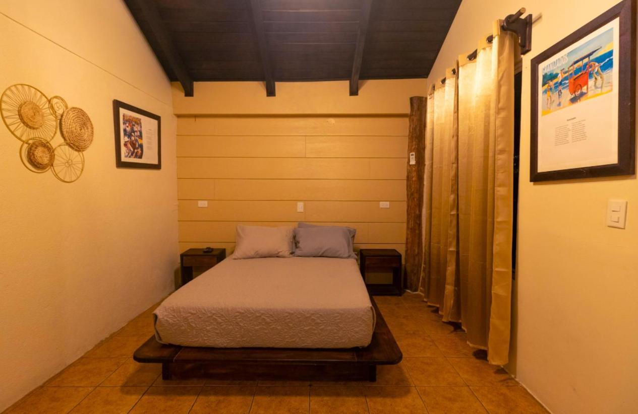 Cabinas La Fulanita Nicoya Exterior foto